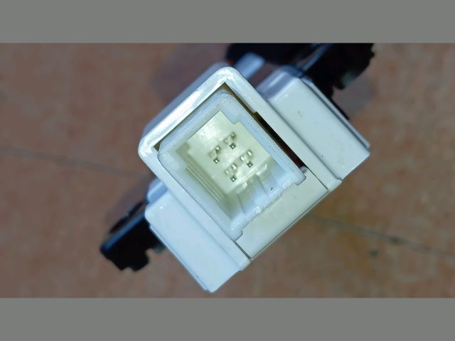 bontott HYUNDAI TUCSON Ajtó Kárpit Világítás