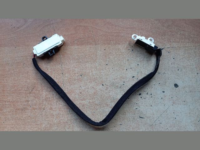 bontott HYUNDAI TUCSON Ajtó Kárpit Világítás