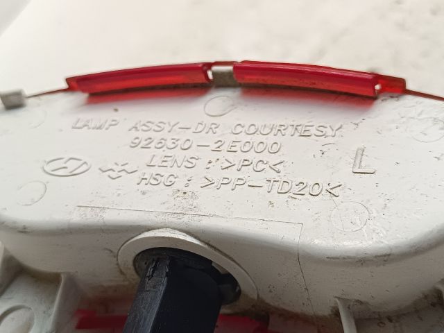 bontott HYUNDAI TUCSON Ajtó Világítás