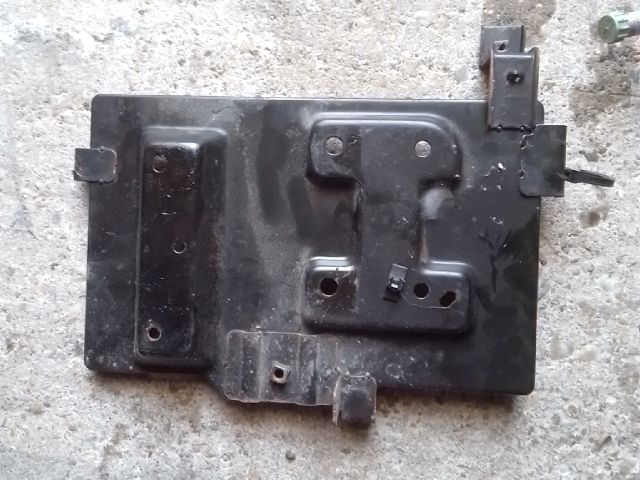 bontott HYUNDAI TUCSON Akkumulátor Tartó