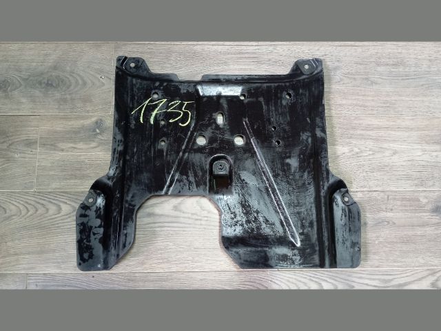 bontott HYUNDAI TUCSON Alsó Motorburkolat