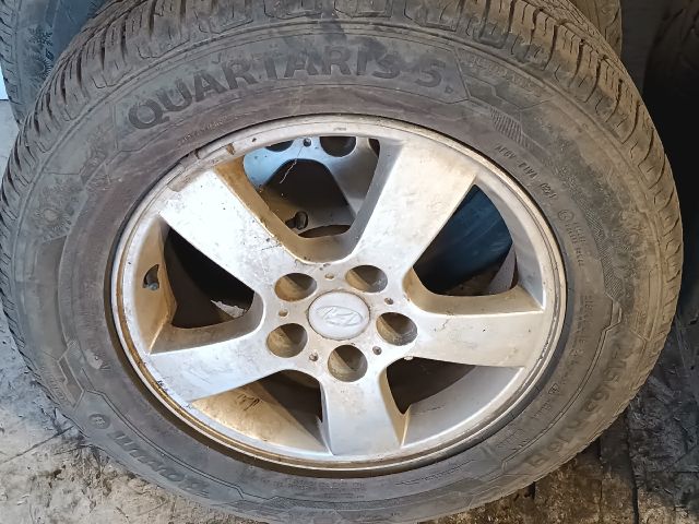 bontott HYUNDAI TUCSON Alufelni Szett Gumival