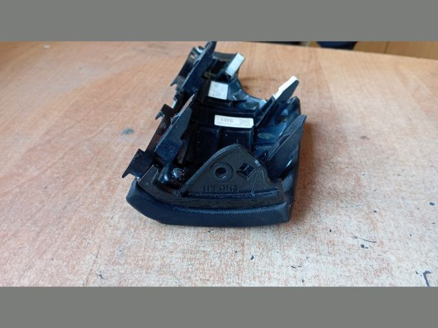 bontott HYUNDAI TUCSON Bal Alsó Műszerfal Burkolat