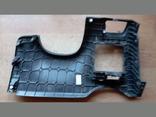 bontott HYUNDAI TUCSON Bal Alsó Műszerfal Burkolat