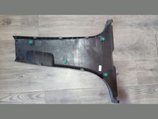 bontott HYUNDAI TUCSON Bal B Oszlop Burkolat