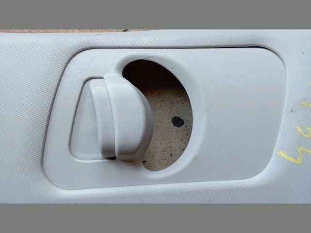 bontott HYUNDAI TUCSON Bal B Oszlop Díszléc