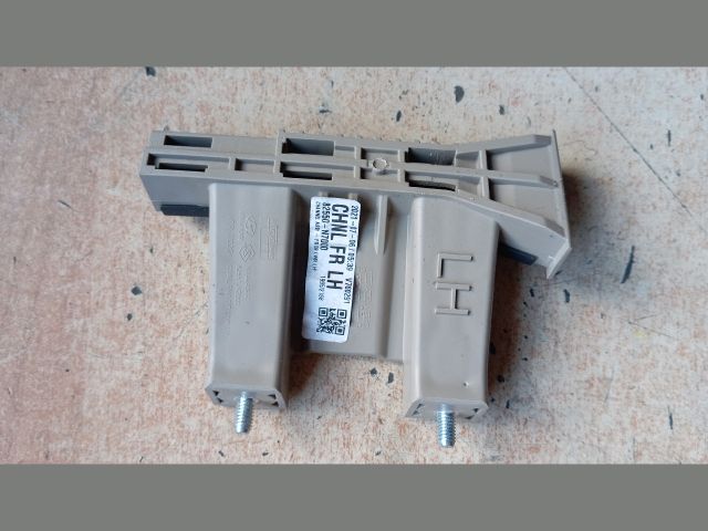 bontott HYUNDAI TUCSON Bal első Ablak Sín