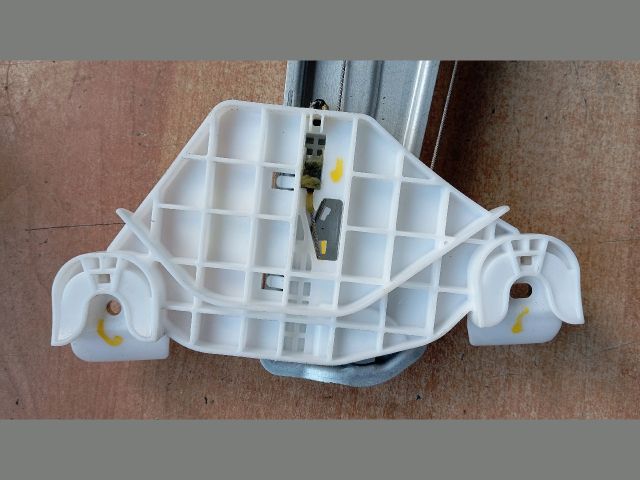 bontott HYUNDAI TUCSON Bal első Ablakemelő Szerkezet (Elektromos)