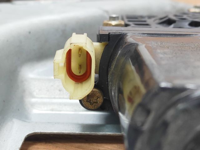 bontott HYUNDAI TUCSON Bal első Ablakemelő Szerkezet (Elektromos)