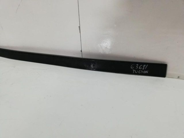 bontott HYUNDAI TUCSON Bal első Ajtó Díszléc