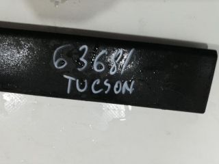 bontott HYUNDAI TUCSON Bal első Ajtó Díszléc