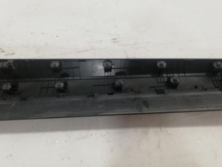 bontott HYUNDAI TUCSON Bal első Ajtó Díszléc