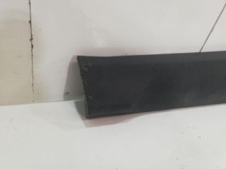 bontott HYUNDAI TUCSON Bal első Ajtó Díszléc