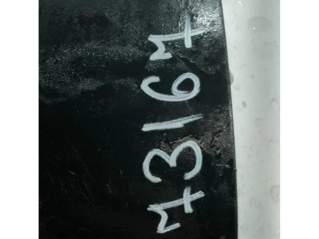 bontott HYUNDAI TUCSON Bal első Ajtó Díszléc