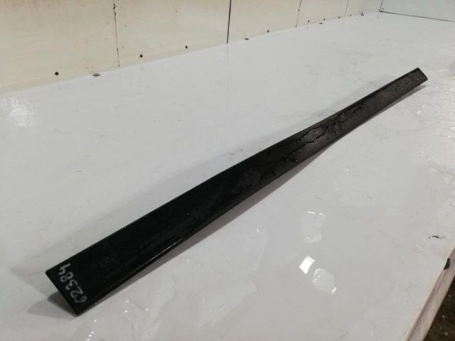 bontott HYUNDAI TUCSON Bal első Ajtó Díszléc