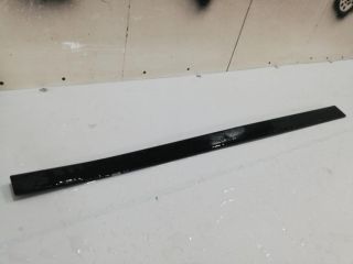 bontott HYUNDAI TUCSON Bal első Ajtó Díszléc