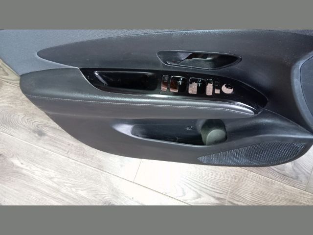 bontott HYUNDAI TUCSON Bal első Ajtó Kárpit