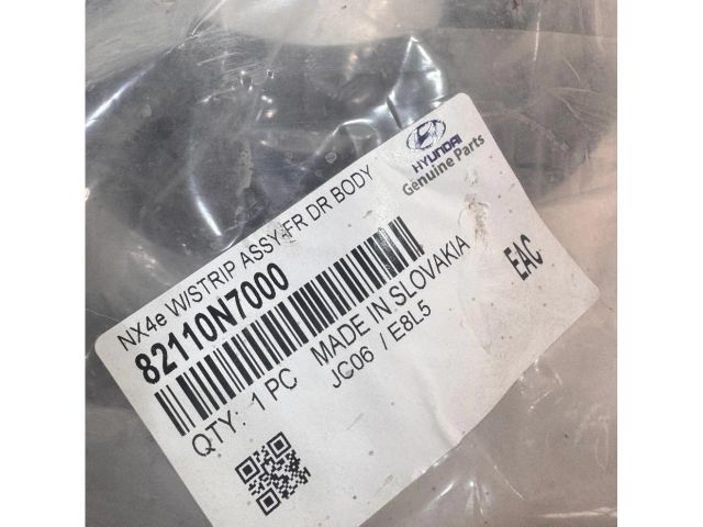 bontott HYUNDAI TUCSON Bal első Ajtó Szigetelés