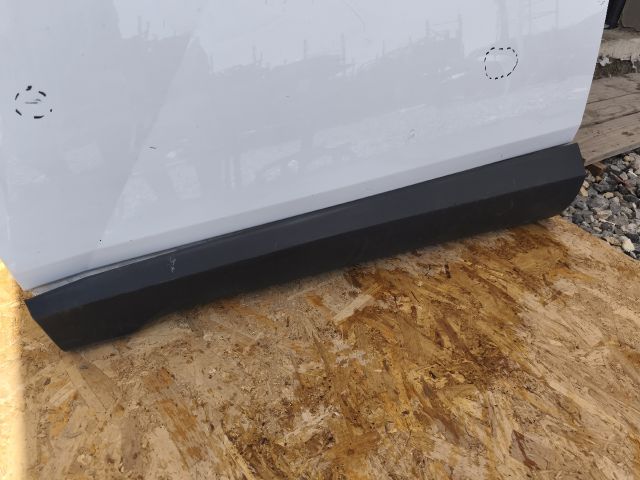 bontott HYUNDAI TUCSON Bal első Ajtó (Üres lemez)