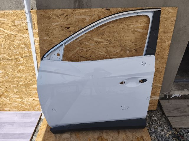 bontott HYUNDAI TUCSON Bal első Ajtó (Üres lemez)
