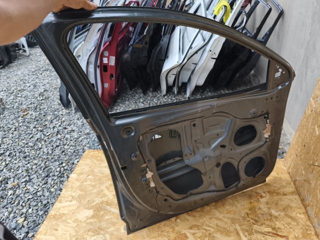 bontott HYUNDAI TUCSON Bal első Ajtó (Üres lemez)