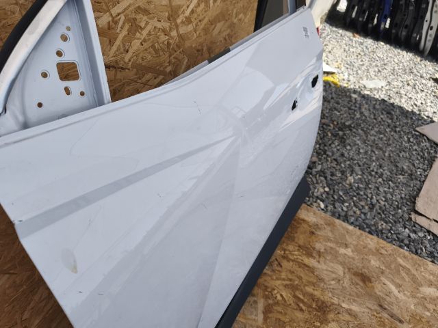 bontott HYUNDAI TUCSON Bal első Ajtó (Üres lemez)