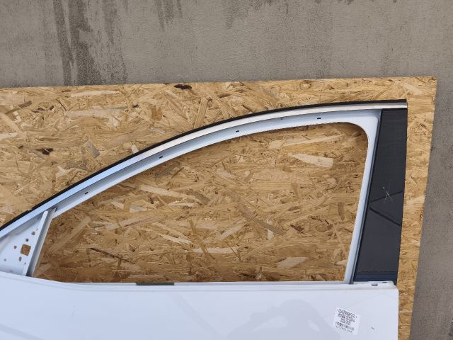 bontott HYUNDAI TUCSON Bal első Ajtó (Üres lemez)