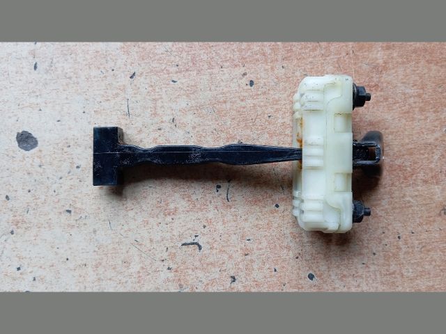 bontott HYUNDAI TUCSON Bal első Ajtóhatároló