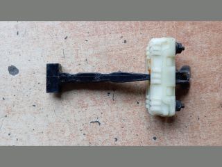 bontott HYUNDAI TUCSON Bal első Ajtóhatároló