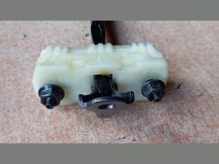 bontott HYUNDAI TUCSON Bal első Ajtóhatároló