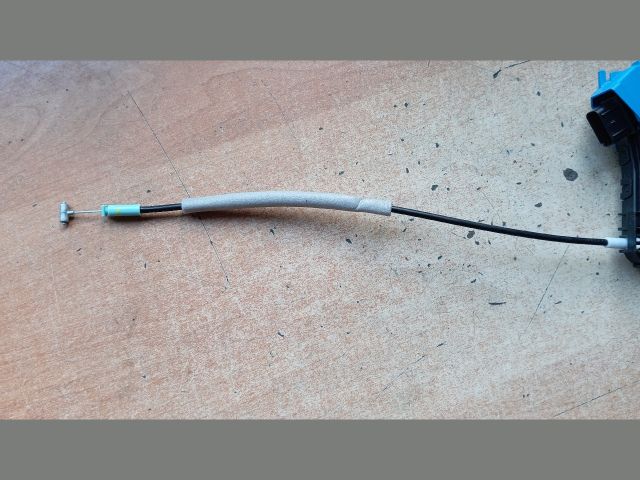 bontott HYUNDAI TUCSON Bal első Ajtózár