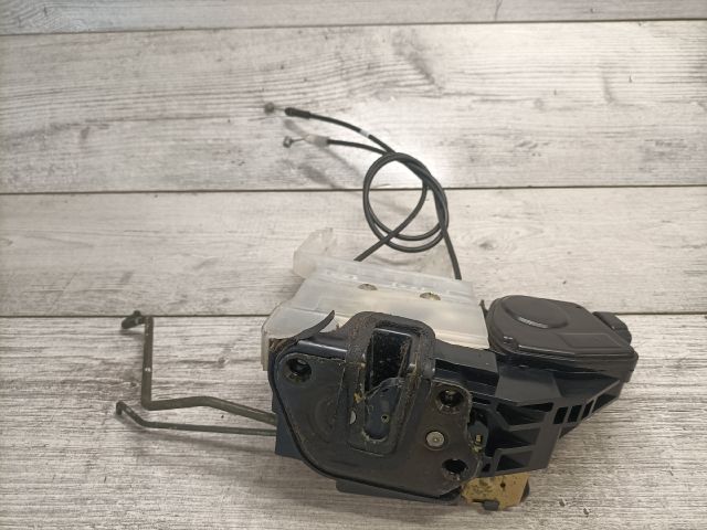 bontott HYUNDAI TUCSON Bal első Ajtózár