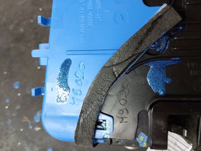 bontott HYUNDAI TUCSON Bal első Ajtózár