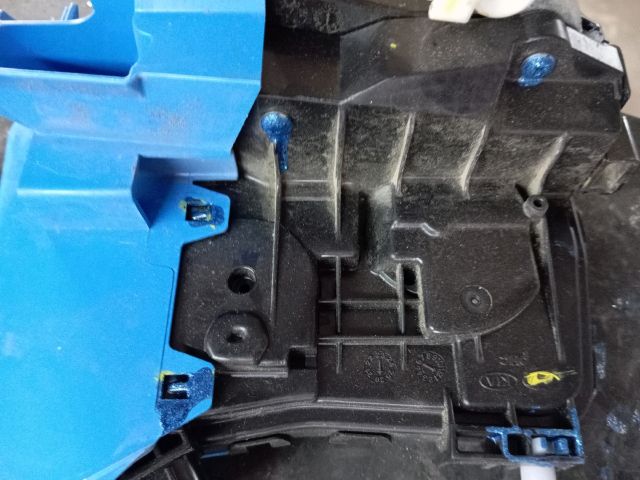 bontott HYUNDAI TUCSON Bal első Ajtózár