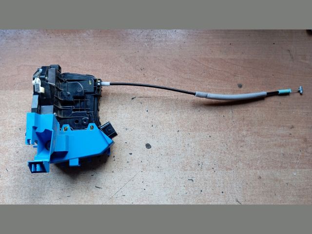 bontott HYUNDAI TUCSON Bal első Ajtózár