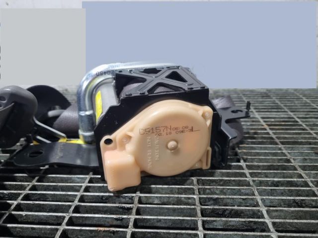 bontott HYUNDAI TUCSON Bal első Biztonsági Öv