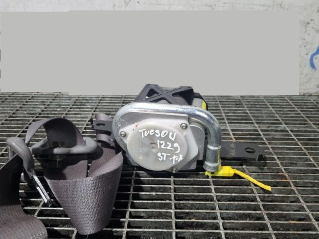 bontott HYUNDAI TUCSON Bal első Biztonsági Öv