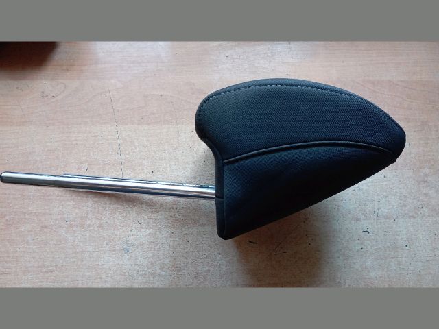 bontott HYUNDAI TUCSON Bal első Fejtámla