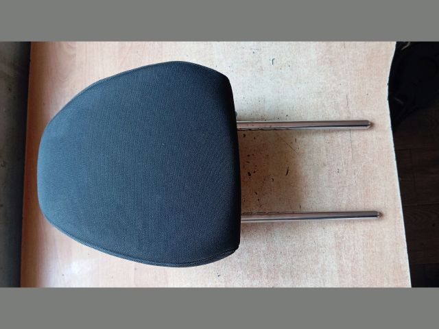 bontott HYUNDAI TUCSON Bal első Fejtámla