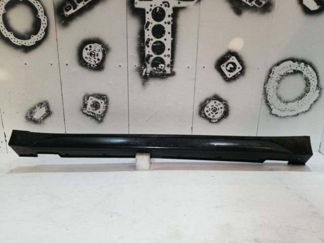 bontott HYUNDAI TUCSON Bal első Küszöb Díszléc