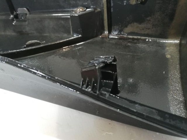 bontott HYUNDAI TUCSON Bal első Küszöb Díszléc