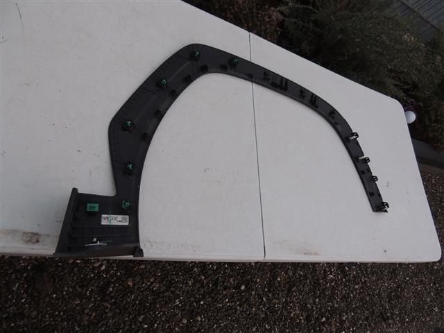 bontott HYUNDAI TUCSON Bal első Sárvédő Díszléc