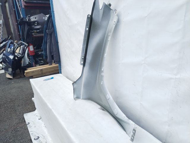 bontott HYUNDAI TUCSON Bal első Sárvédő