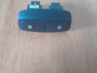 bontott HYUNDAI TUCSON Bal első Ülésfűtés Kapcsoló