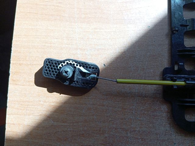 bontott HYUNDAI TUCSON Bal első Üléstámla állító