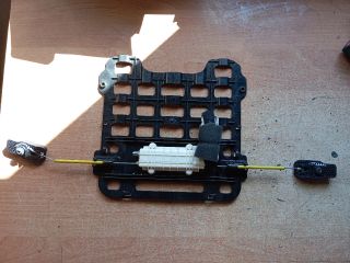 bontott HYUNDAI TUCSON Bal első Üléstámla állító