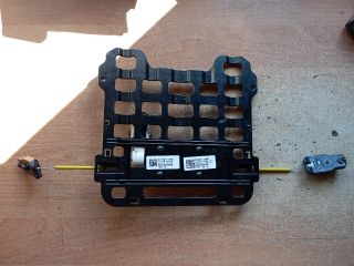 bontott HYUNDAI TUCSON Bal első Üléstámla állító