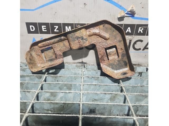 bontott HYUNDAI TUCSON Bal Fényszóró Tartó