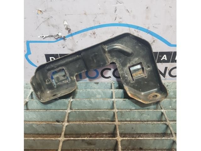 bontott HYUNDAI TUCSON Bal Fényszóró Tartó