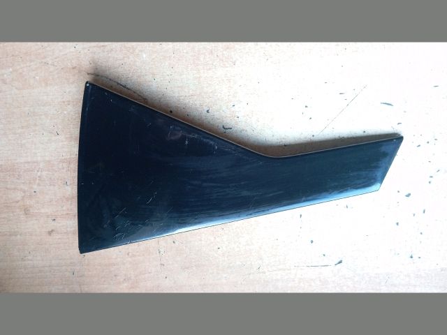 bontott HYUNDAI TUCSON Bal hátsó Ajtó Díszléc